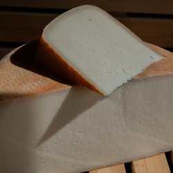 TOMME DE CHÈVRE LOCAL (300G)