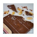 TABLETTE CHOCOLAT AU LAIT CACAHUÈTES, CARAMEL ET FLEUR DE SEL BIO - DESCLICS PAYSAN, LE GOÛT DU BIO SOLIDAIRE PRÈS DE CHEZ VOUS
